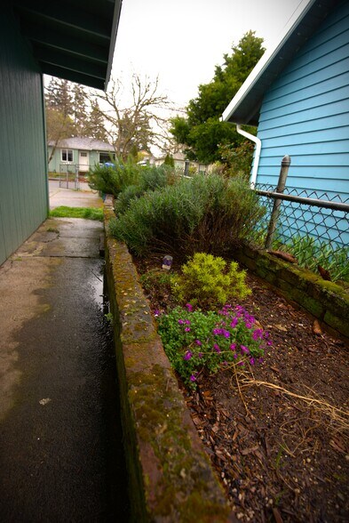 Building Photo - 4627 SE 86th Ct