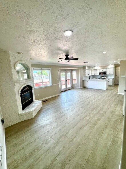 Building Photo - 1598 N 500 W