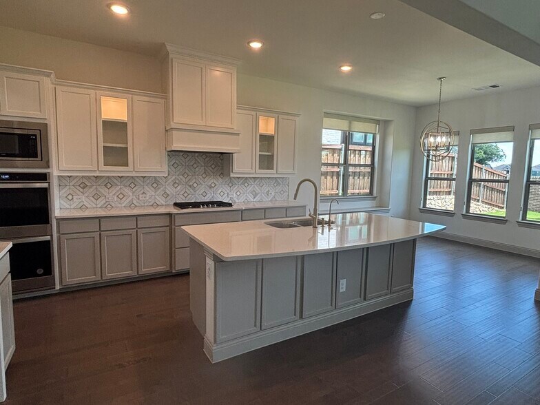 Building Photo - 1702 Trellis Dr