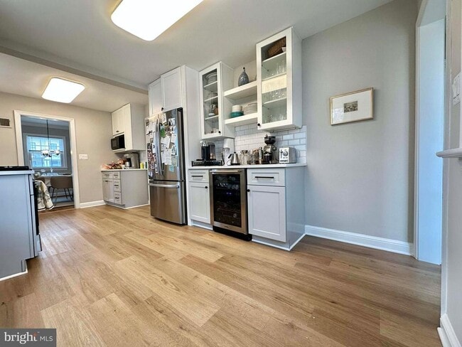 Building Photo - 1228 N Stuart St