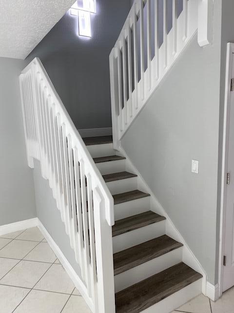 Building Photo - 1212 Vista Oaks Cir NE