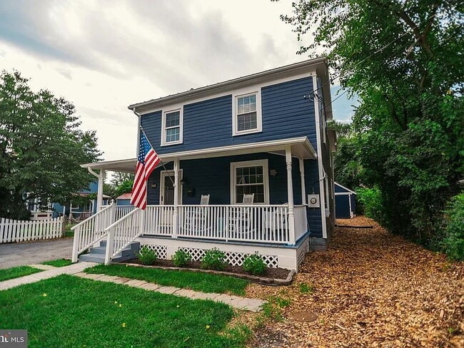 Primary Photo - 405 E Prospect St