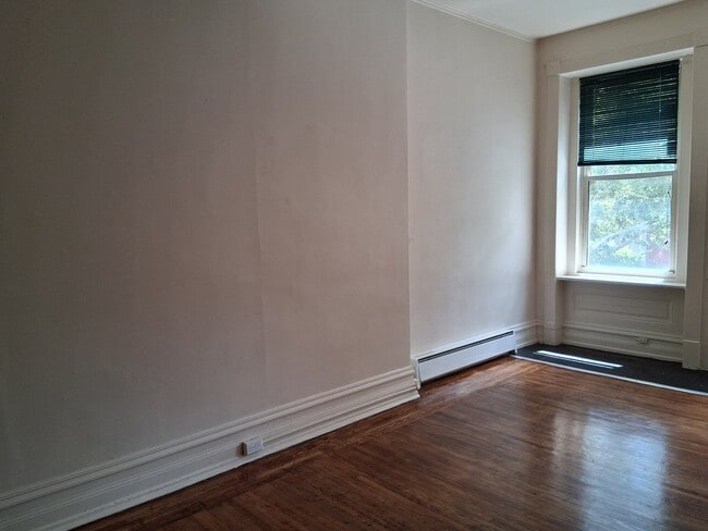 Building Photo - 1029 Penn St