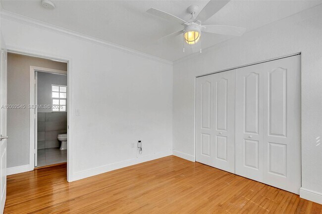 Building Photo - 3604 SW 60th Ave