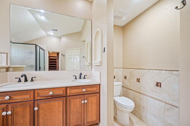 Building Photo - 209 McVoy Dr