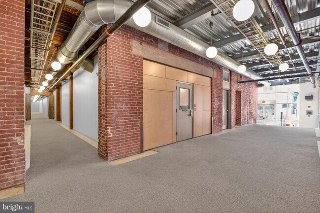 Building Photo - 1714 Memphis St