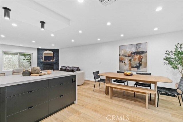 Building Photo - 635 E Magnolia Blvd