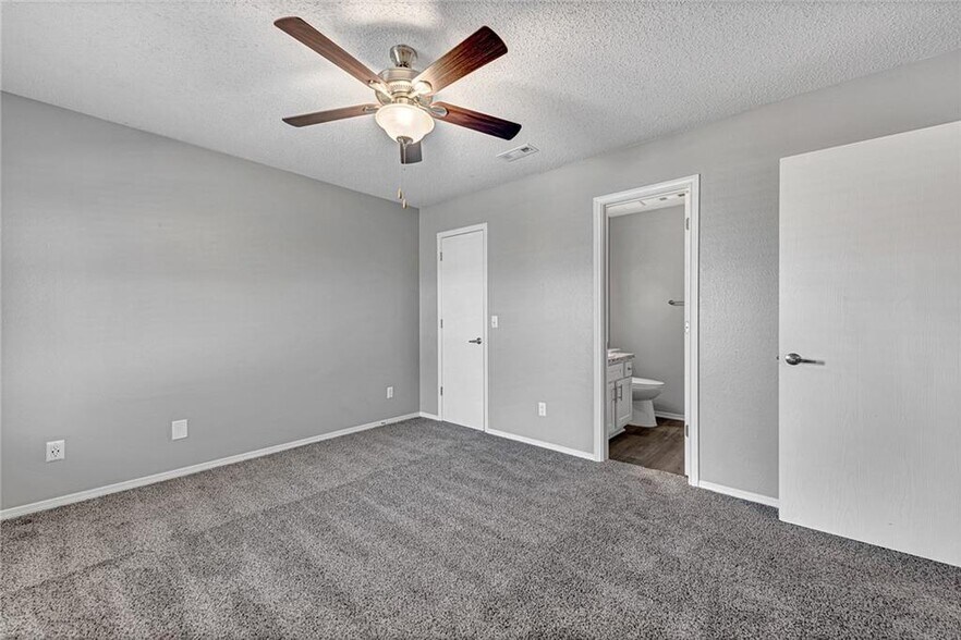Building Photo - 4378 W Thrasher Dr