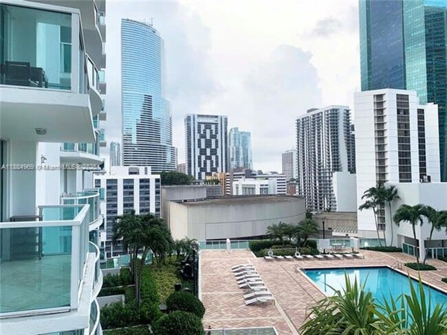 Building Photo - 31 SE 5th St