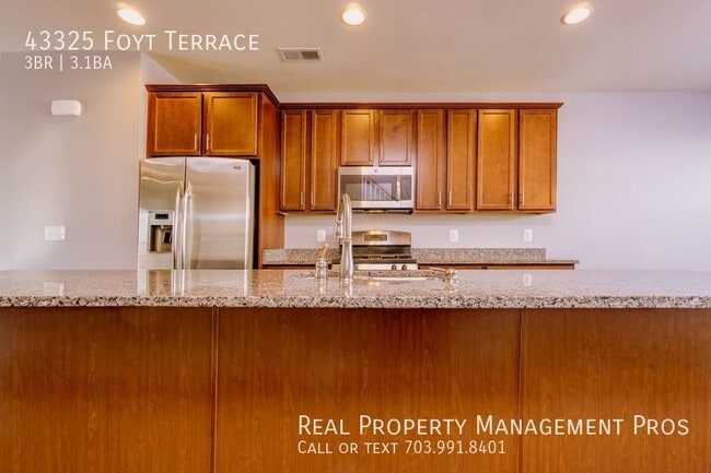 Building Photo - 43325 Foyt Terrace