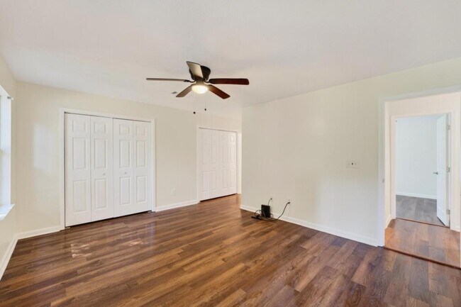 Building Photo - 2558 Candlewood Way