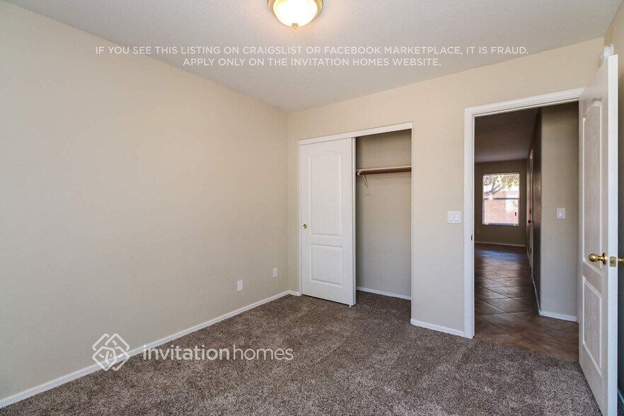 Building Photo - 11105 E Catalina Ave