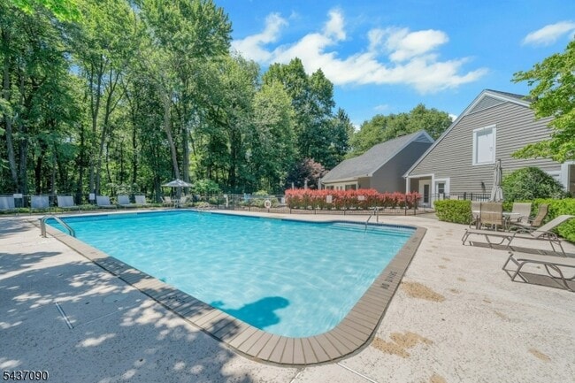 Building Photo - 224 Barnstable Dr