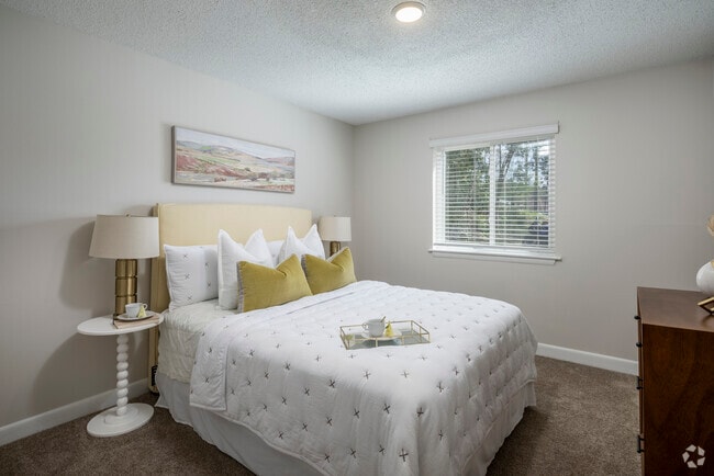 2BR, 1BA - 740SF - Second Bedroom - The Flats Off Main