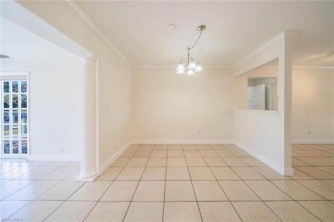 Building Photo - 4916 Viceroy St