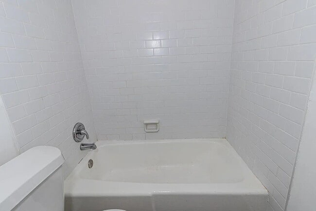 Primary Photo - 2221 17th Ave