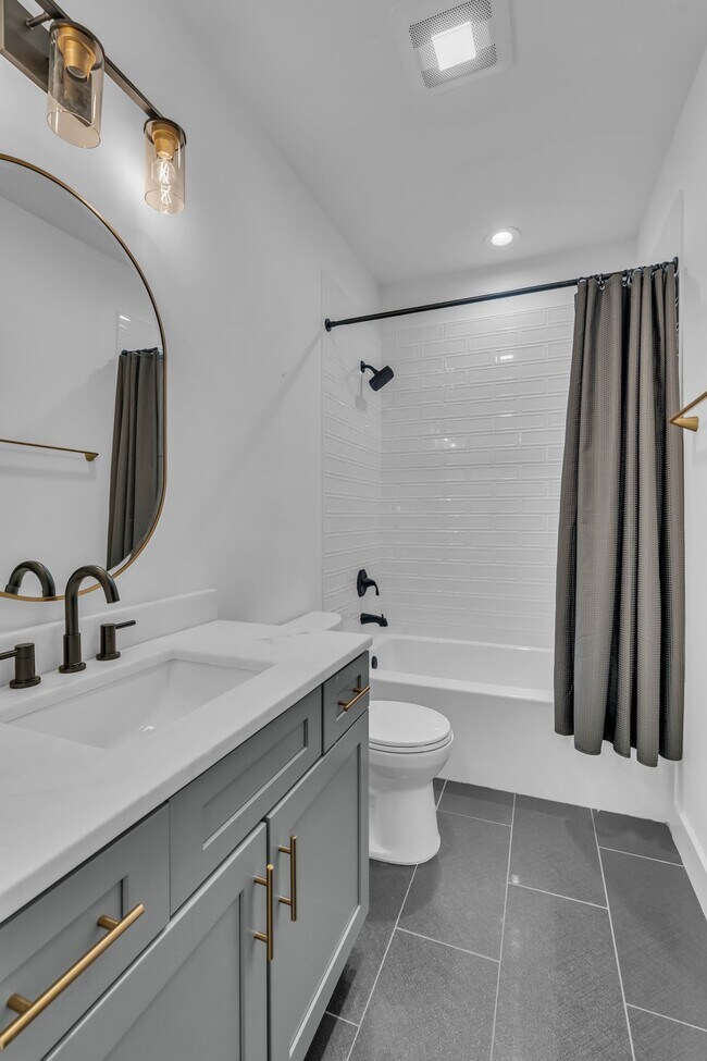 Building Photo - 2312 Buchanan St