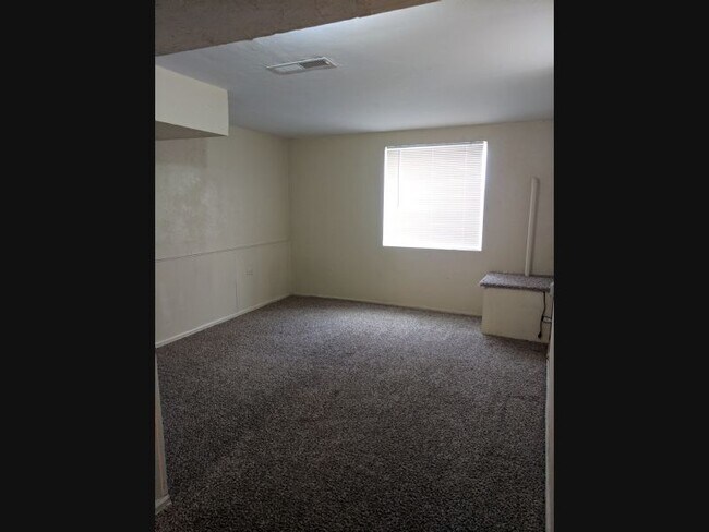 Building Photo - 1001 S Eliot St