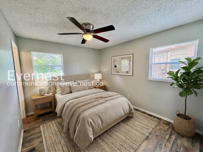 Building Photo - 2151 S Ivey Ln