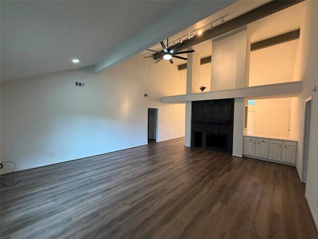 Building Photo - 2644 Hadley Cir