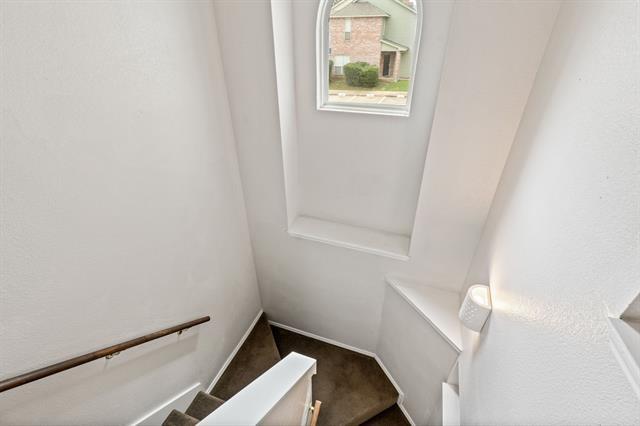 Building Photo - 3906 Pickett Pl Dr