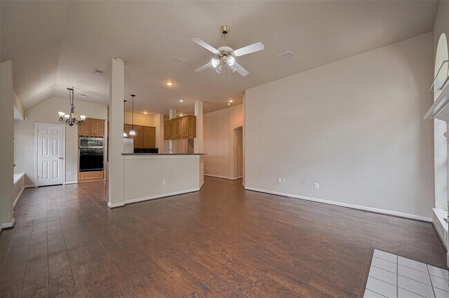 Building Photo - 8814 Fairbloom Ln
