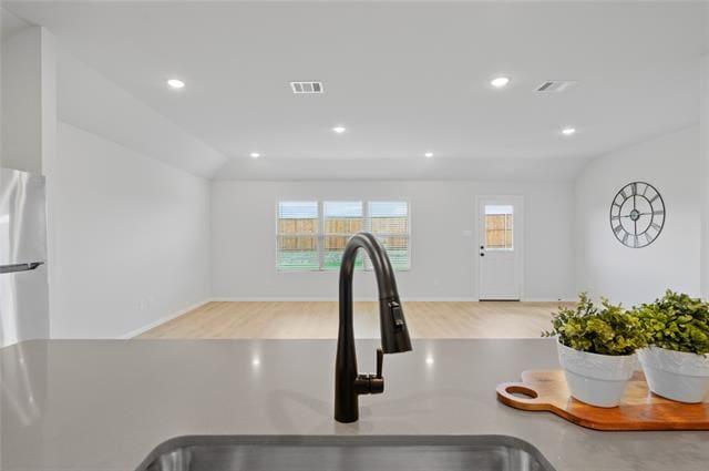 Building Photo - 610 Ridgewood Dr