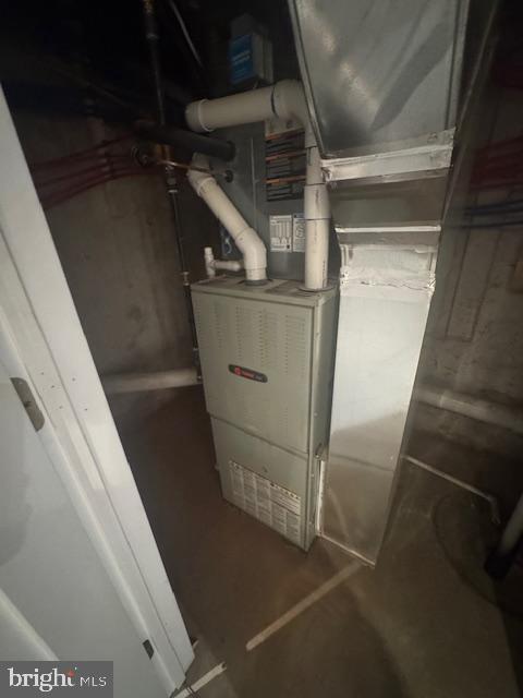 Building Photo - 1809 Christian St