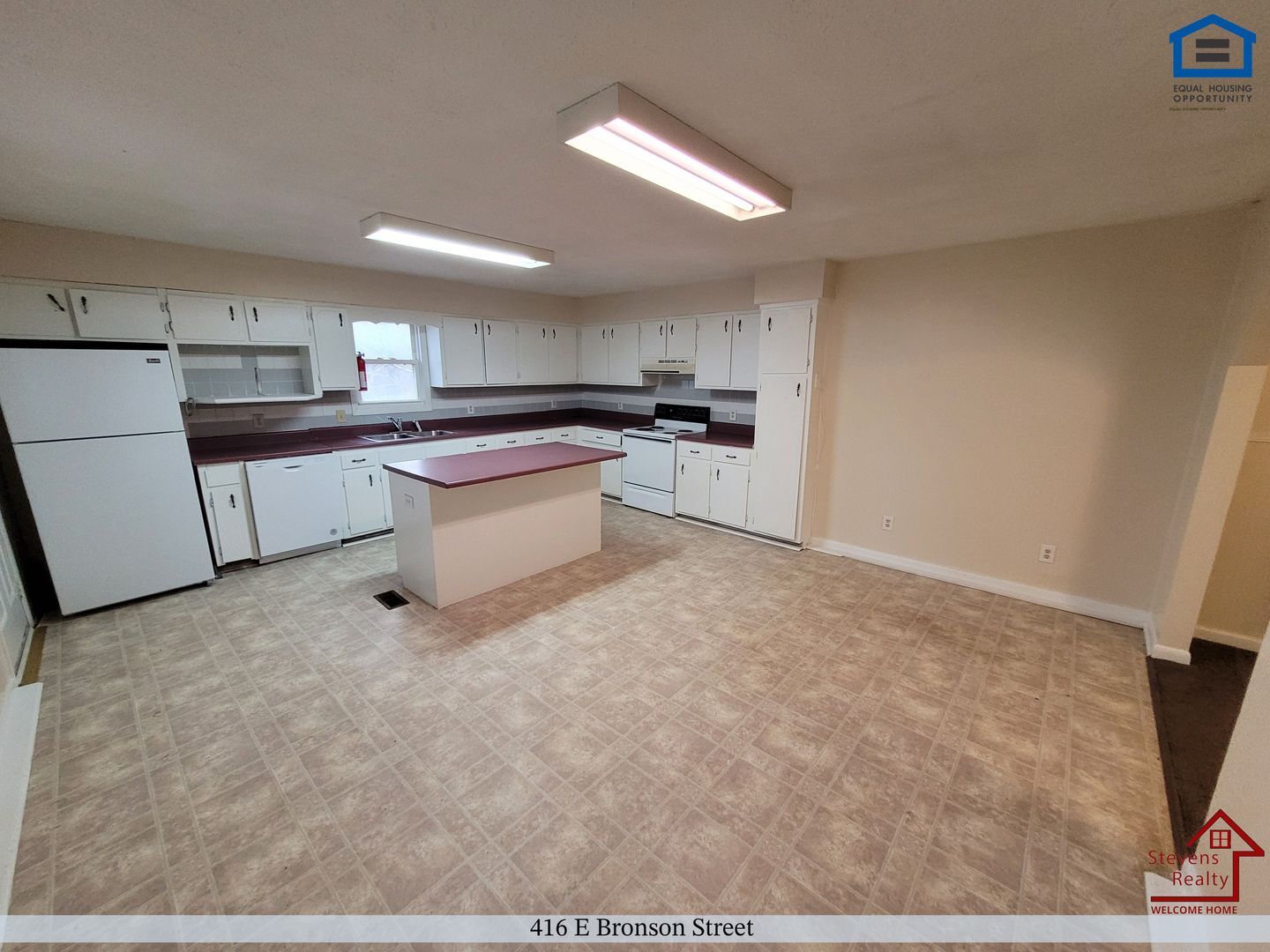 Building Photo - 416 E Bronson St