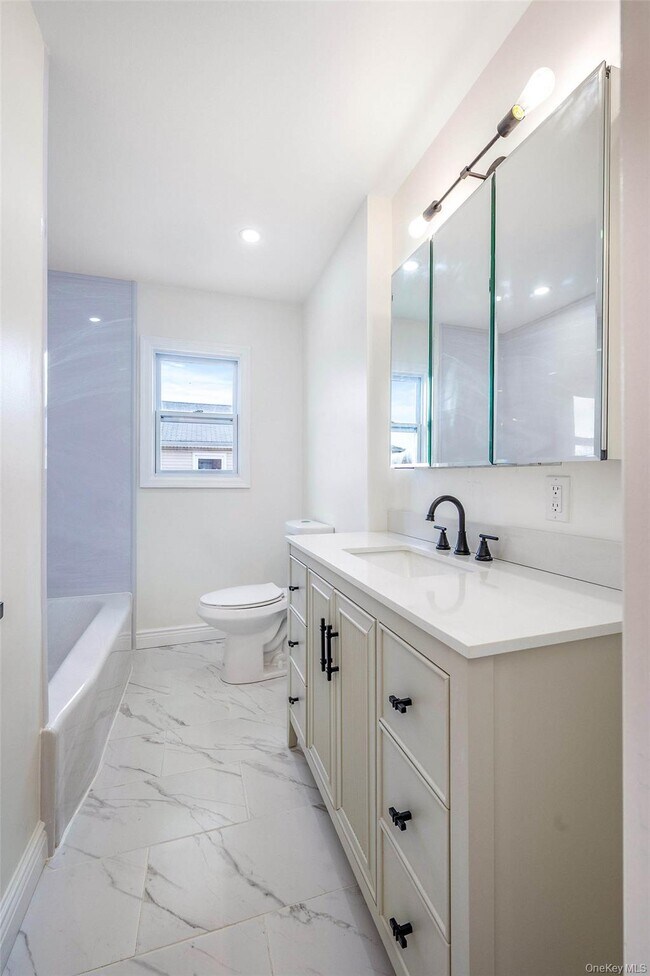 Building Photo - 50 Mahland Pl