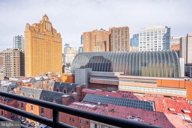 Building Photo - 440 S Broad St