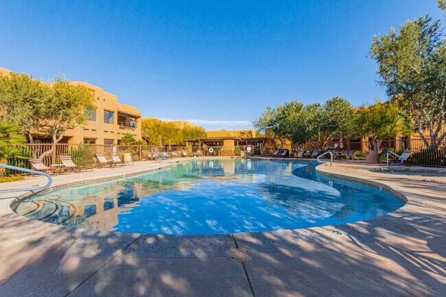 Building Photo - Beautiful Scottsdale townhome with perfect...