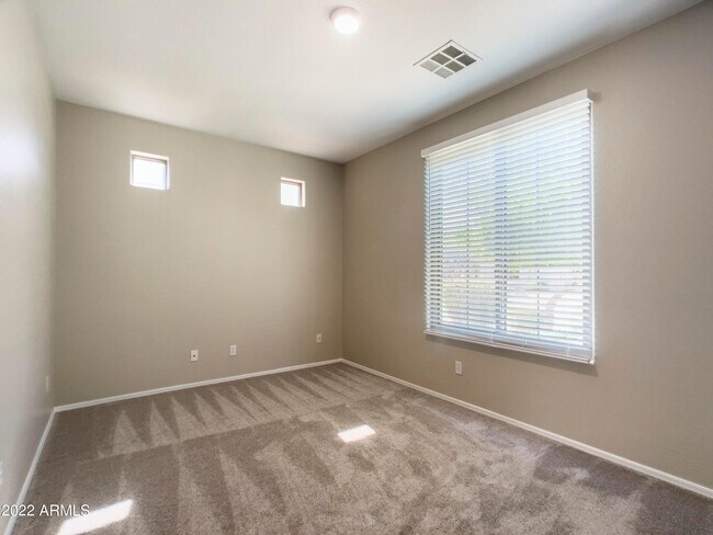 Building Photo - 2622 W Florentine Rd