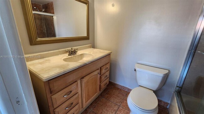 Building Photo - 2740 W 61st St