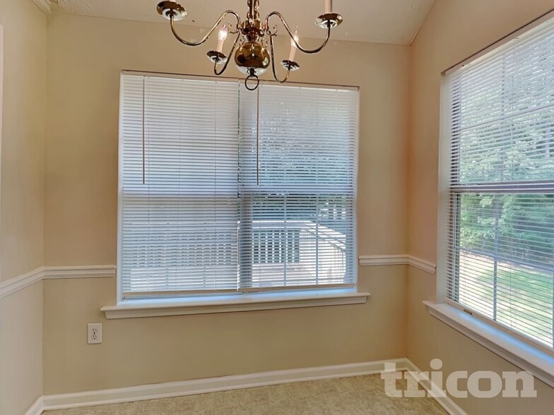Building Photo - 50 Tufts Cir