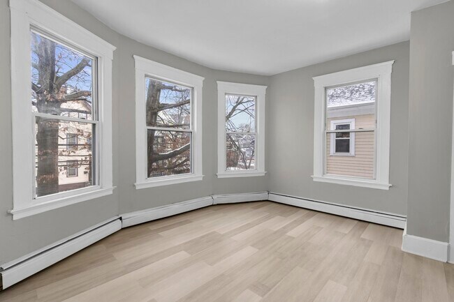 Building Photo - 260 Orchard St