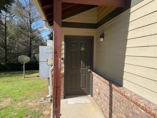 Building Photo - 2315 Timber Oak Ln