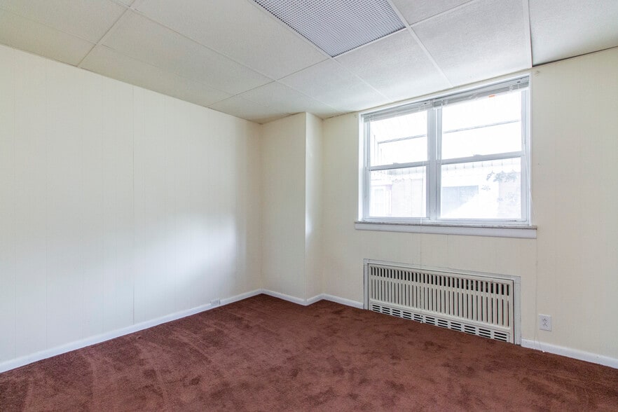 Building Photo - 1122 Linn St