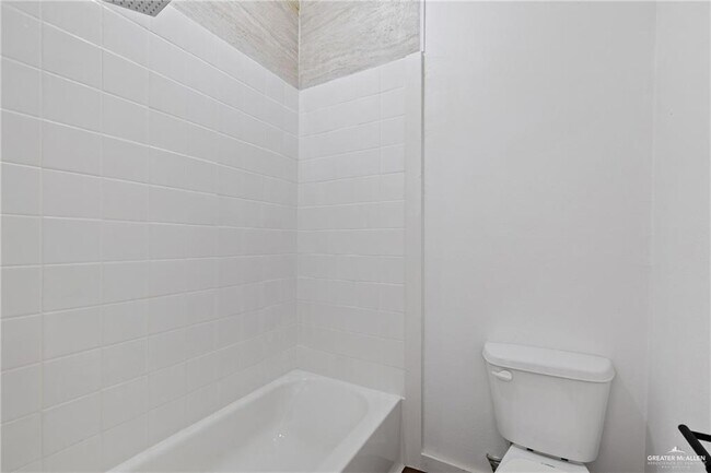 Building Photo - 17 E Santorini Dr