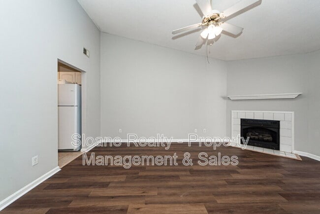 Building Photo - 1345 Pinnacle Ln