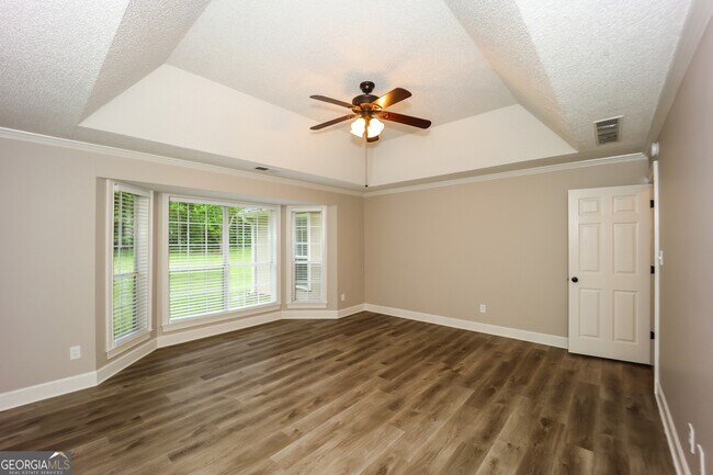 Building Photo - 130 Woodlake Dr