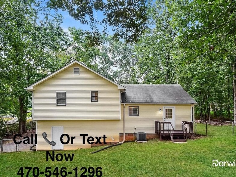 Building Photo - 5781 Macedin Dr