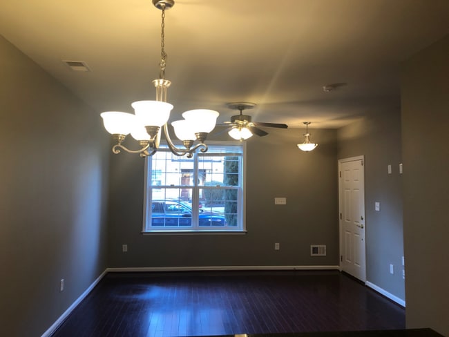 Building Photo - 22716 Beacon Crest Terrace