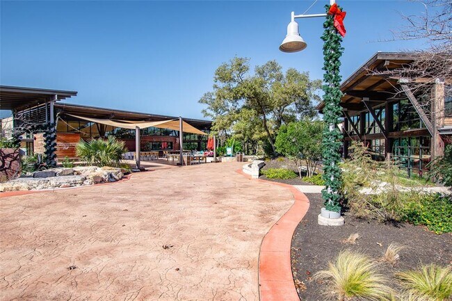 Building Photo - 121 Lafitte Dr