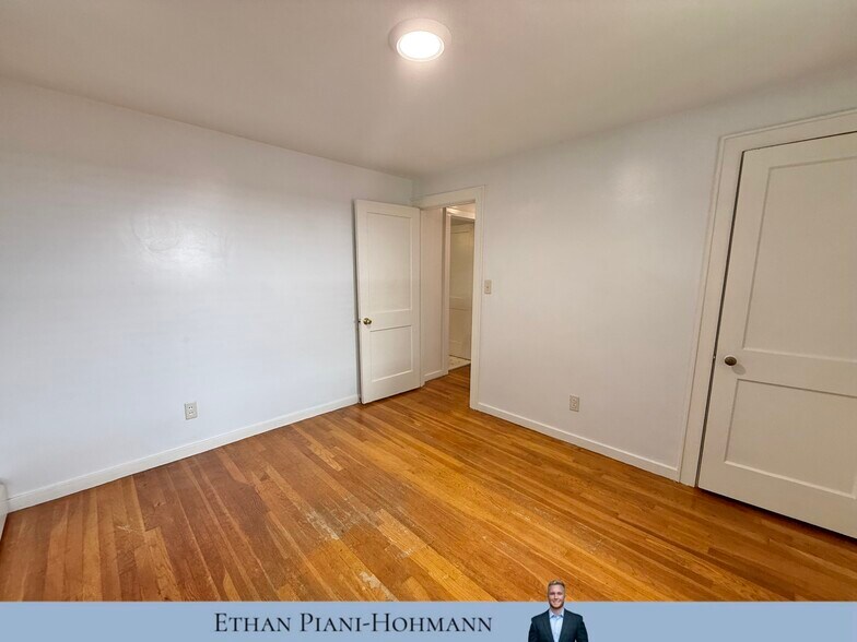 Building Photo - 43 Aldrich Rd