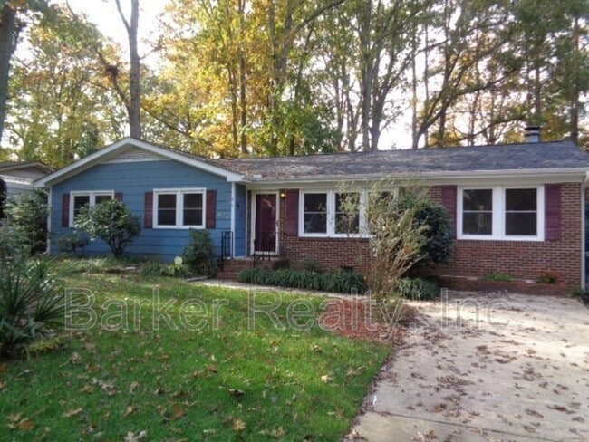 Building Photo - 309 White Oak Dr