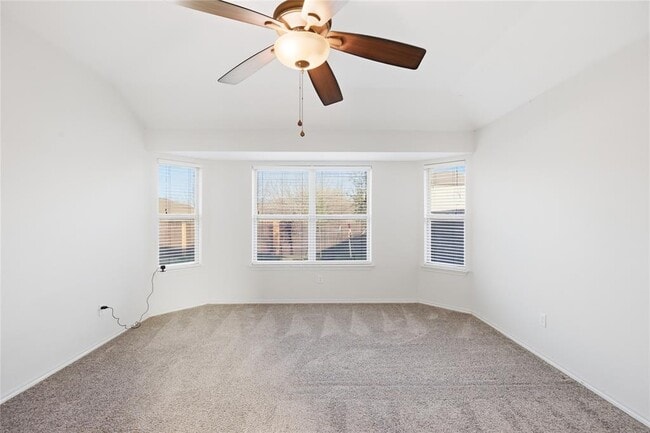 Building Photo - 400 Fistral Dr