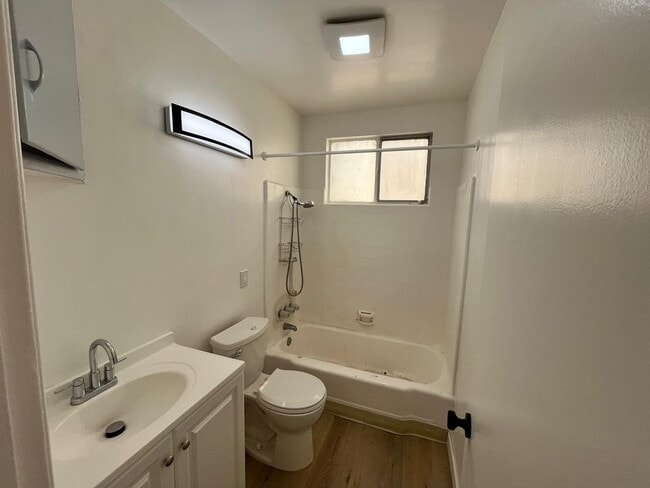 Building Photo - 1038 Sonora Ave