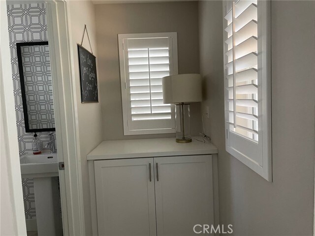 Building Photo - 104 Allusion