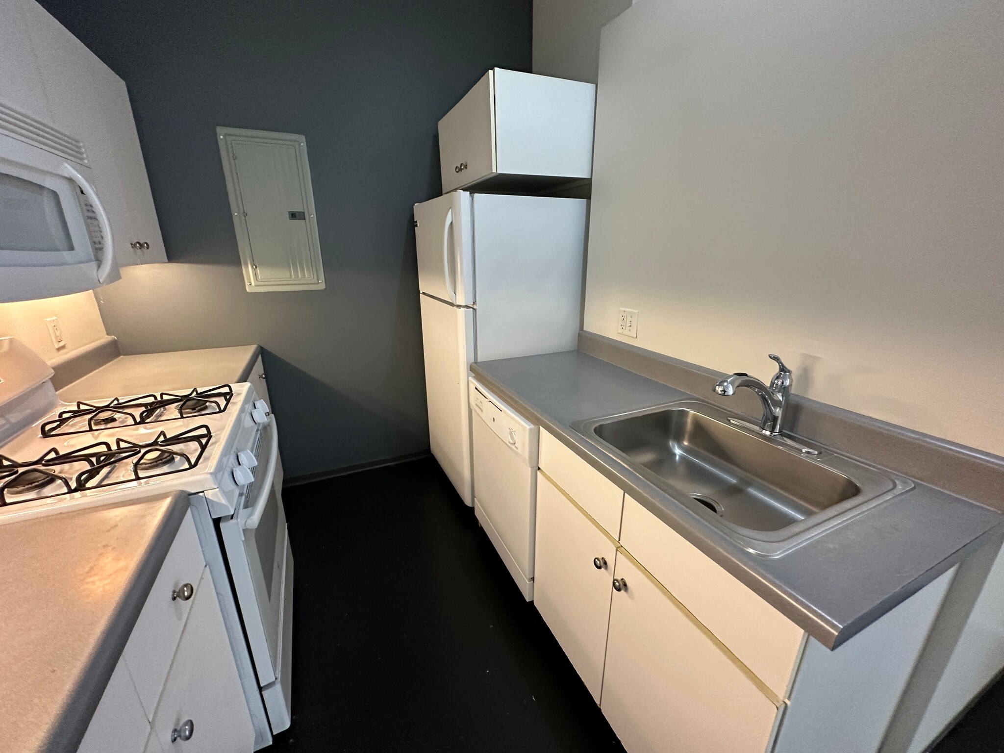 Building Photo - 117 E Berkeley St